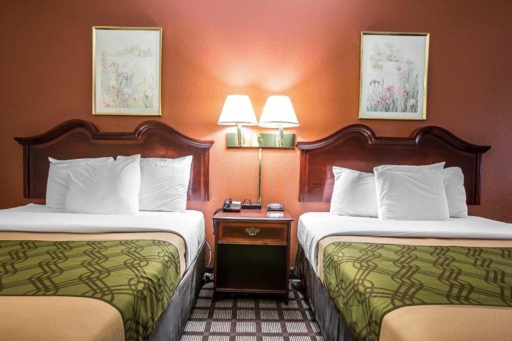 Econo Lodge South Garner Eksteriør billede