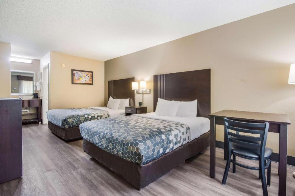 Econo Lodge South Garner Eksteriør billede