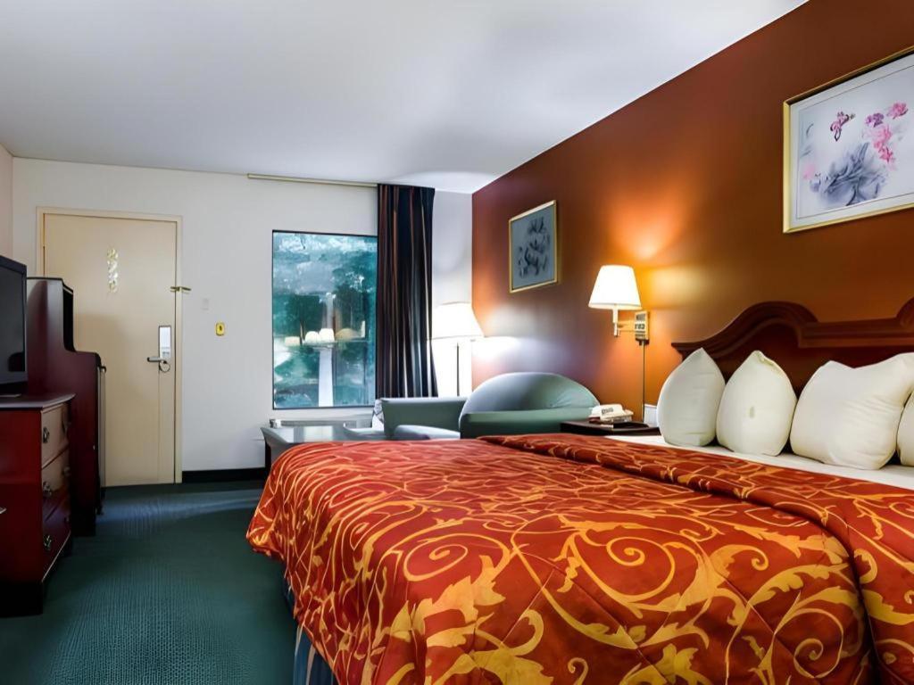 Econo Lodge South Garner Eksteriør billede