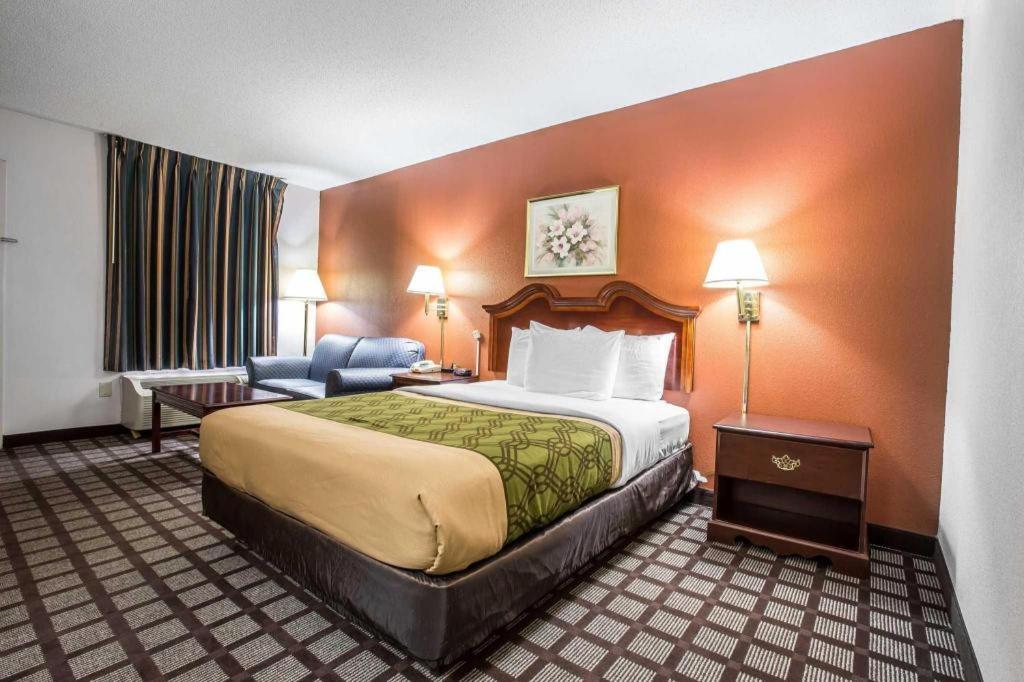 Econo Lodge South Garner Eksteriør billede