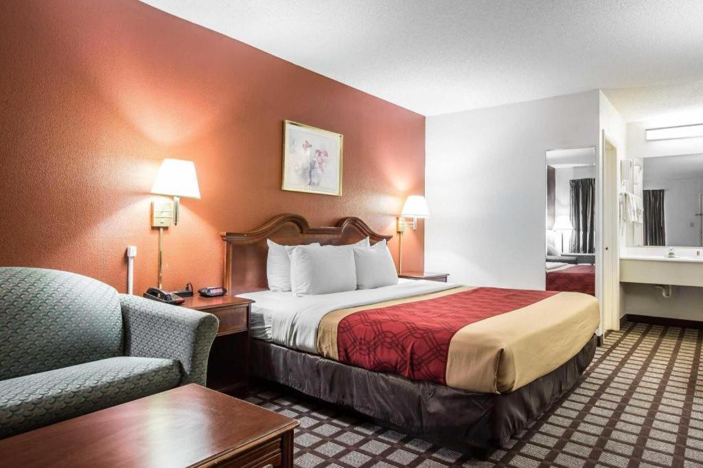 Econo Lodge South Garner Eksteriør billede