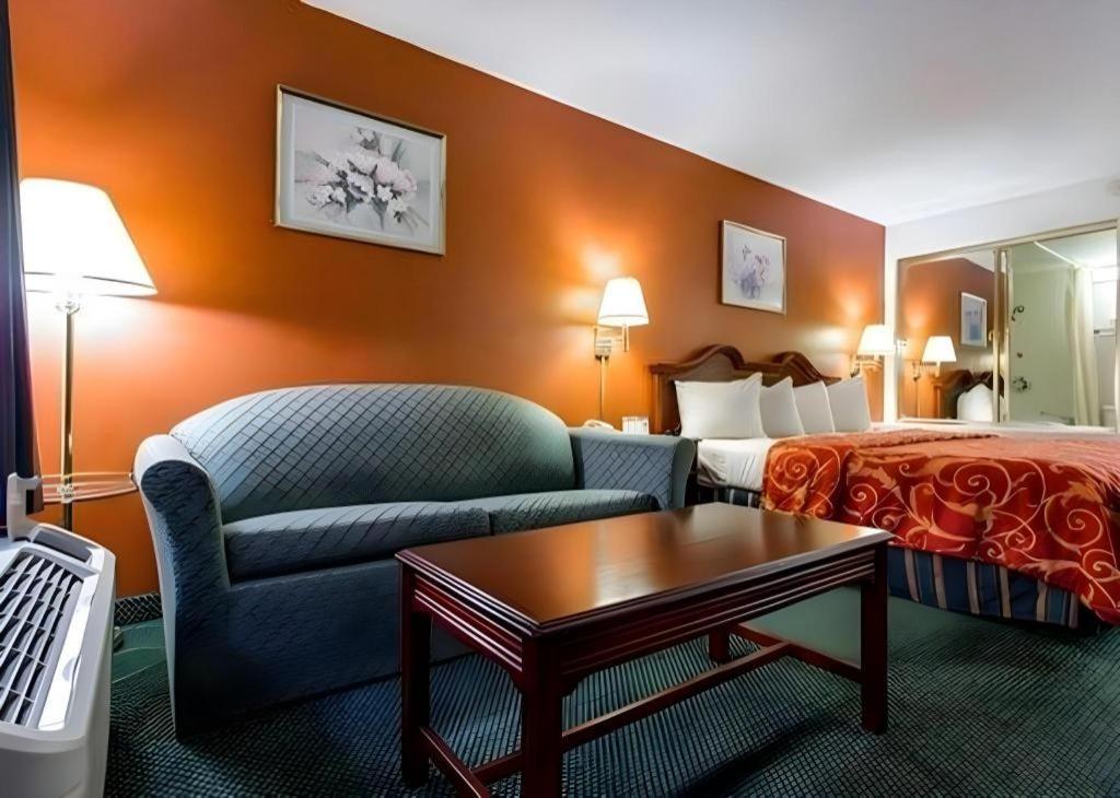 Econo Lodge South Garner Eksteriør billede