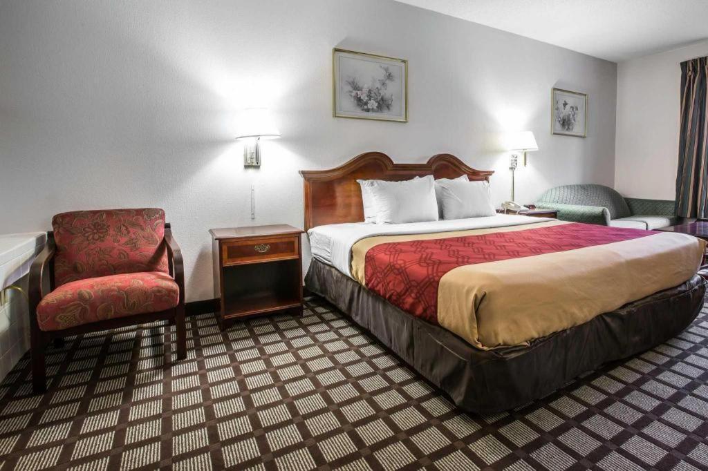 Econo Lodge South Garner Eksteriør billede